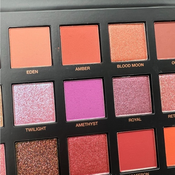 HUDA Desert Dusk Palette - Picture 13 of 16